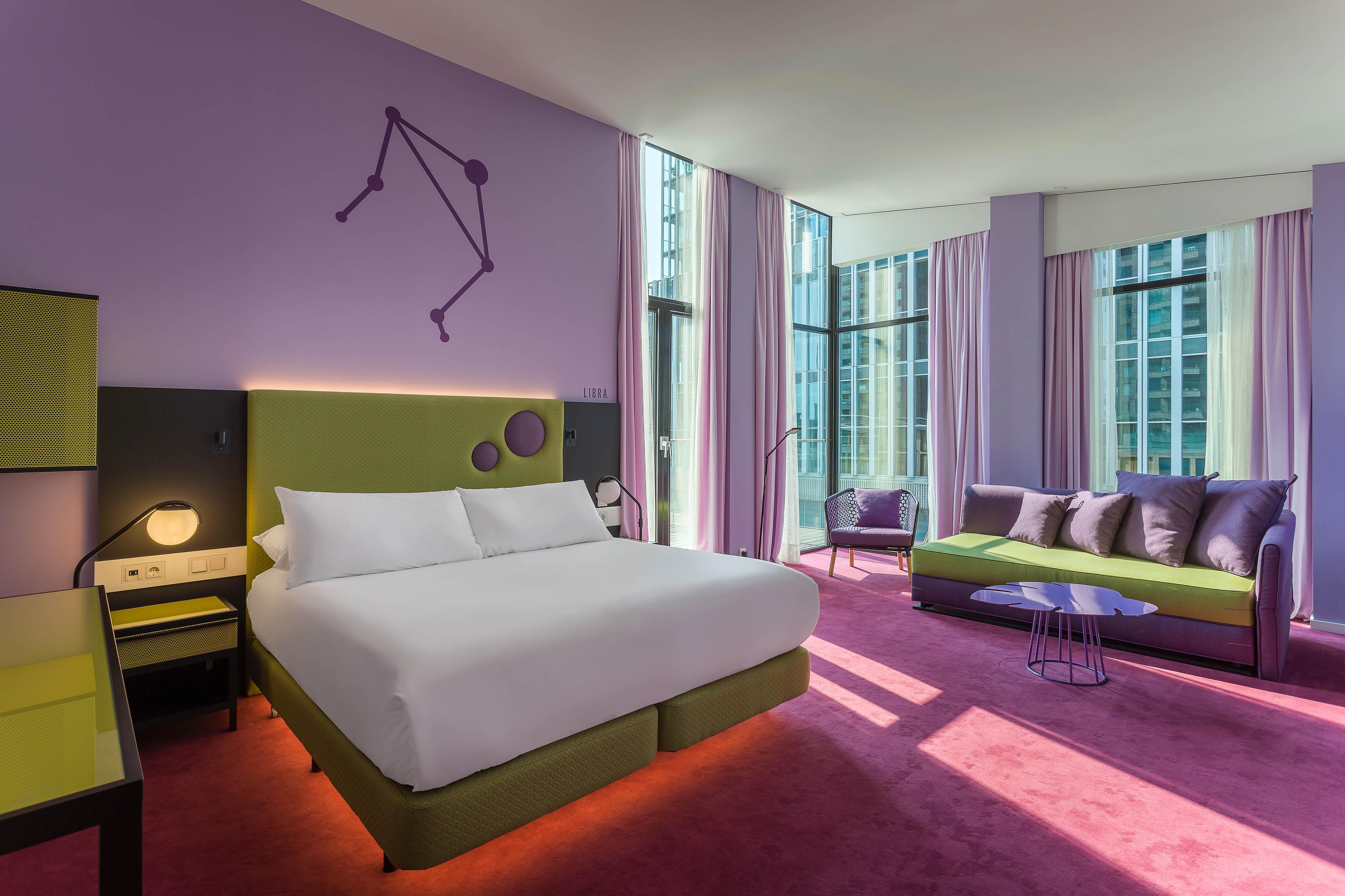 Mate Bruno, Hotel