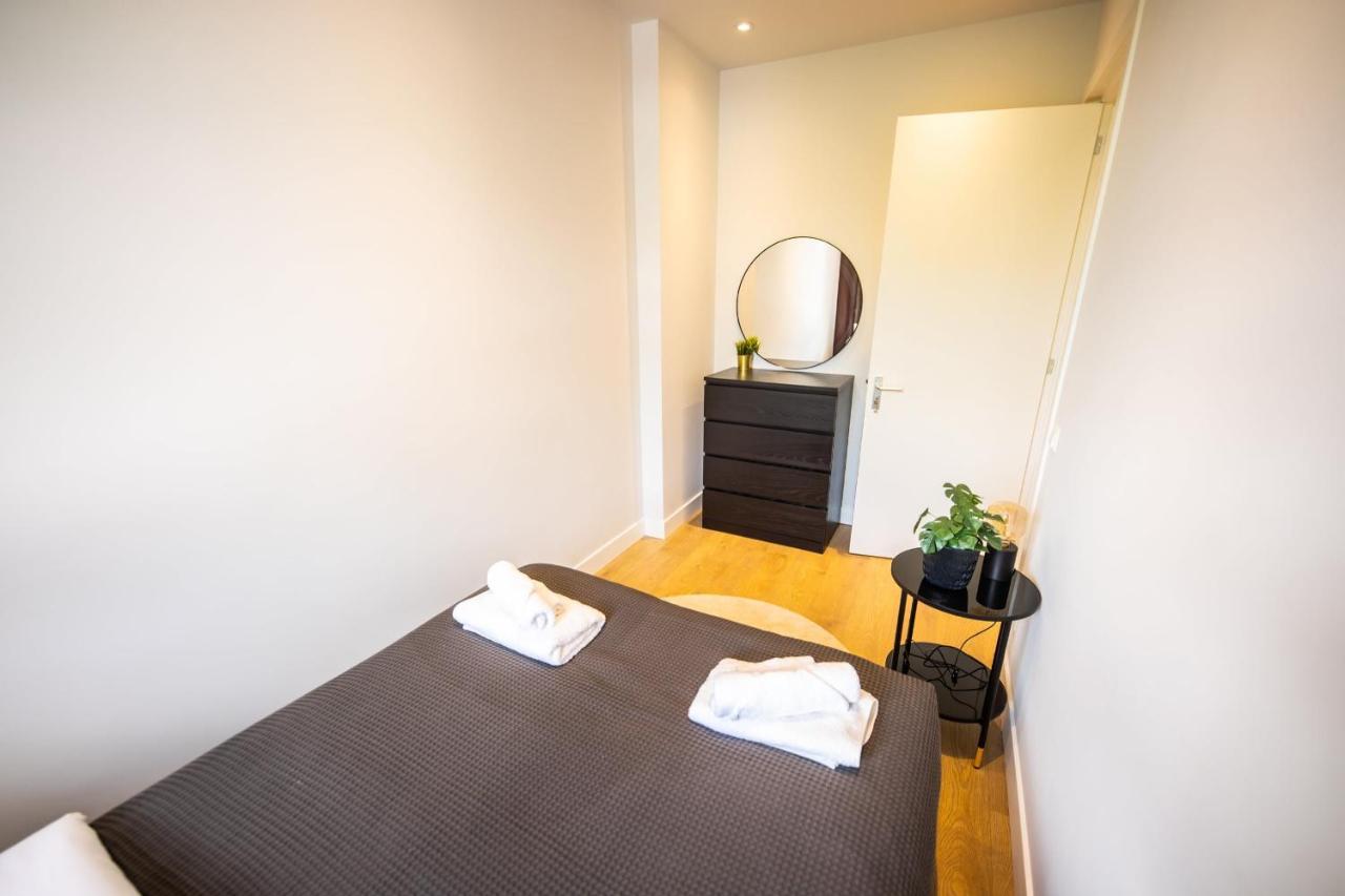 Quality 2 Bedroom Serviced 72m2 -vp2a- Rotterdam