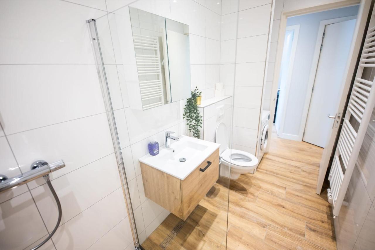 Quality 2 Bedroom Serviced 72m2 -vp2a- Apartment *