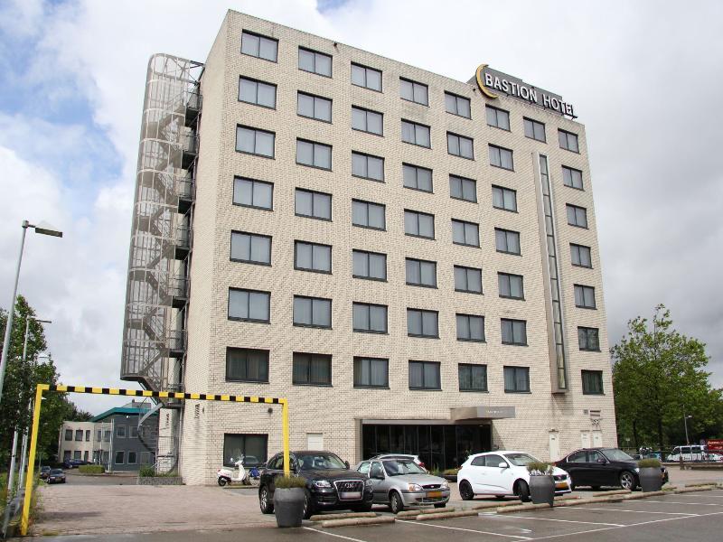 Hotel Bastion Alexander 4*