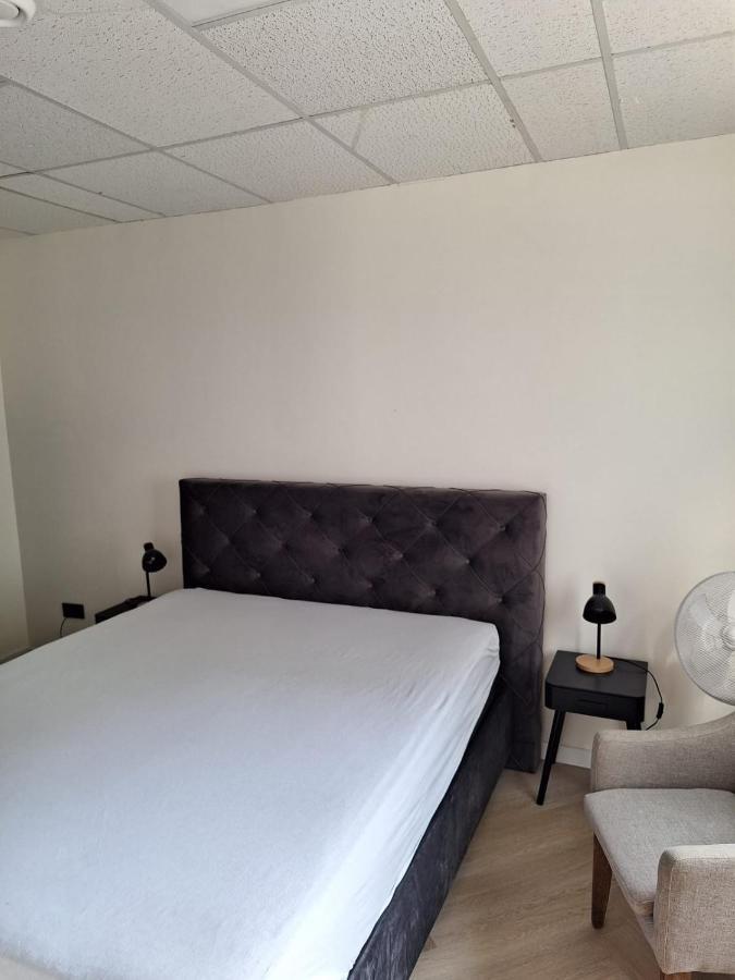 Apartment Beautiful 14f In Chic Neighborhood In Center