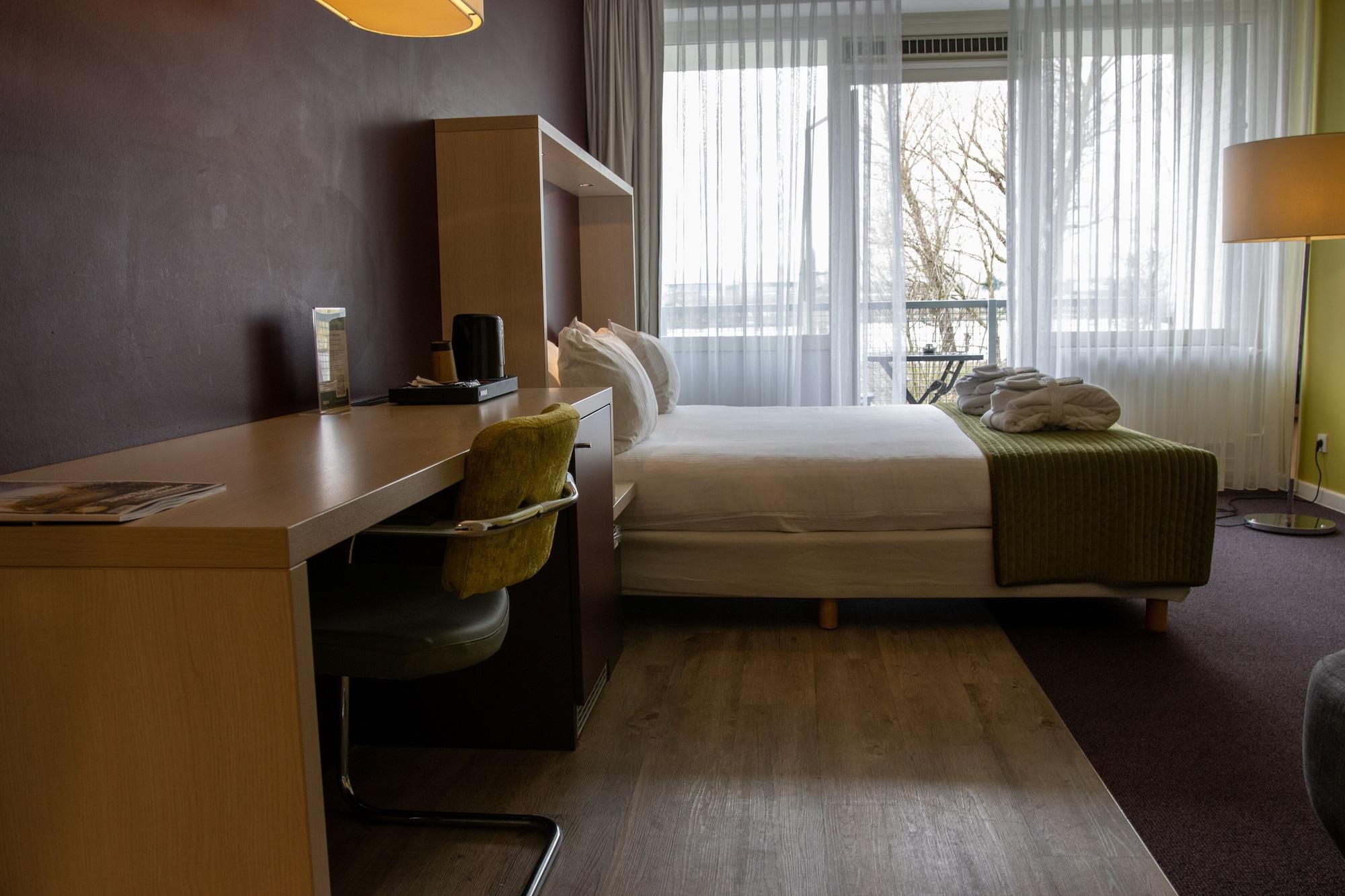 Amrath Airport 4*