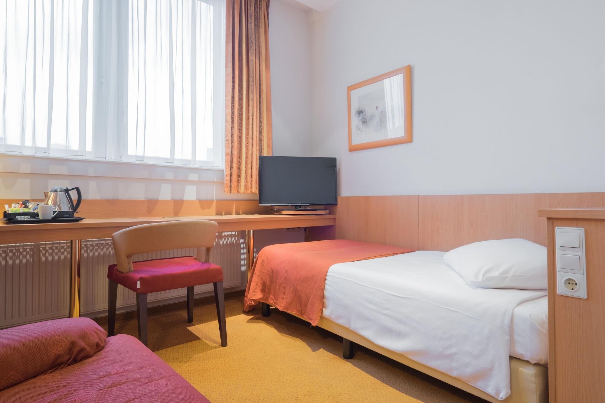 Walsum Hotel 3*
