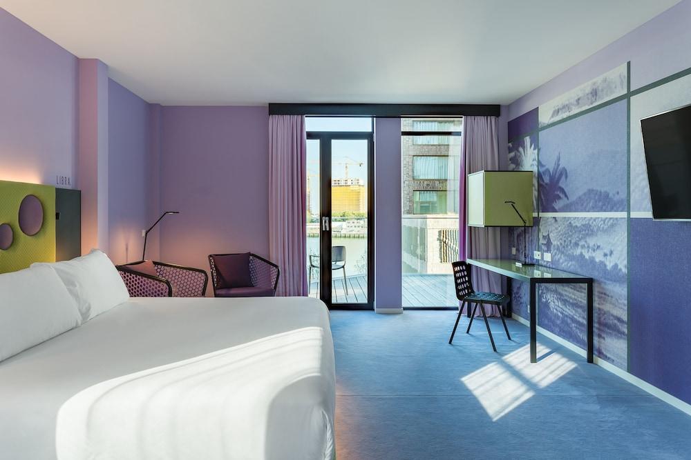 Mate Bruno, Hotel 4*