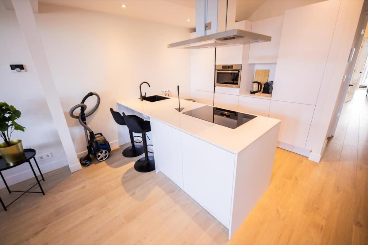 Grandly 3 Bedroom Serviced 83m2 -nb306g- Vakantiehuis *