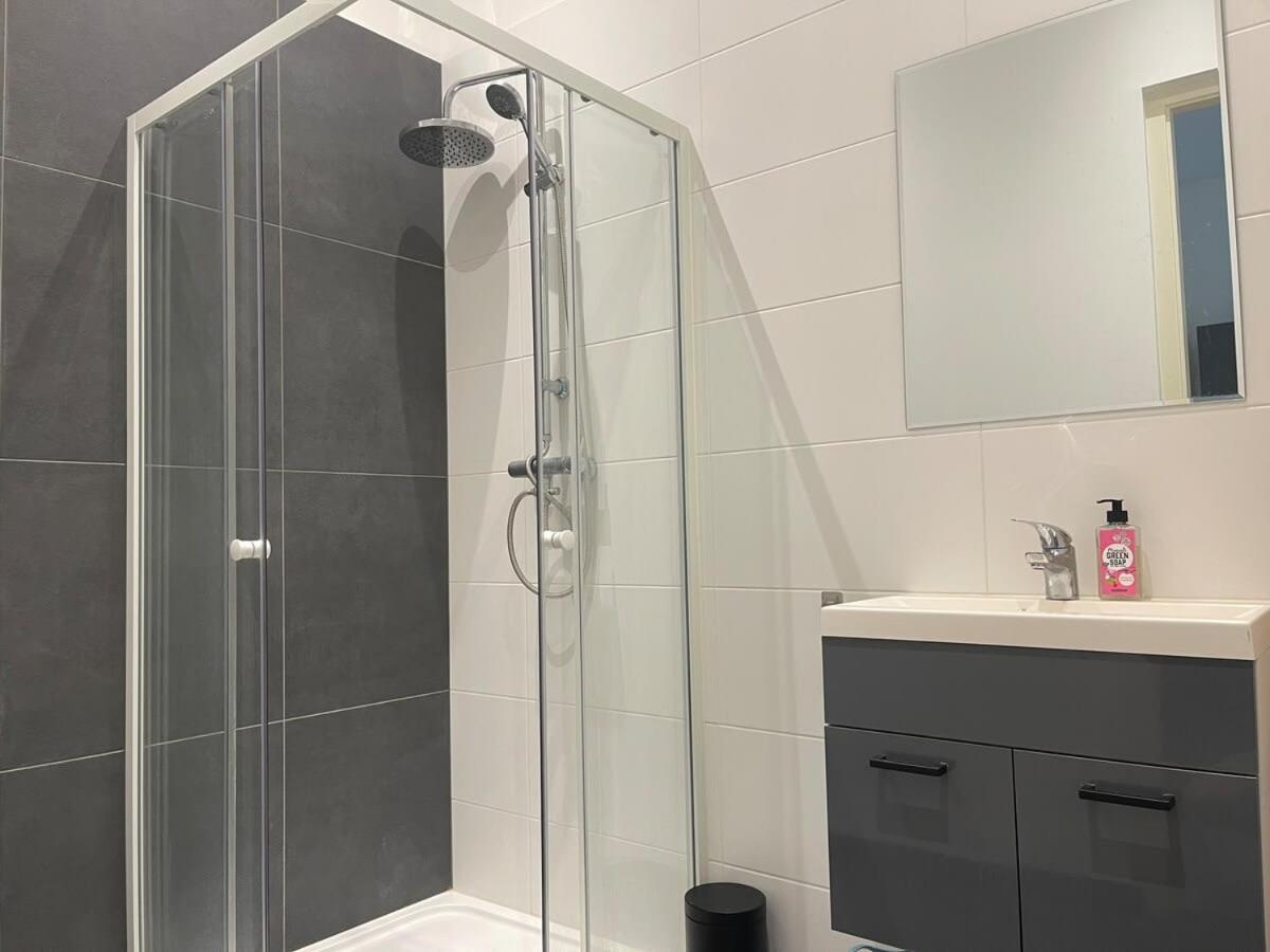 Appartement Stylish 2 Bedroom Serviced In