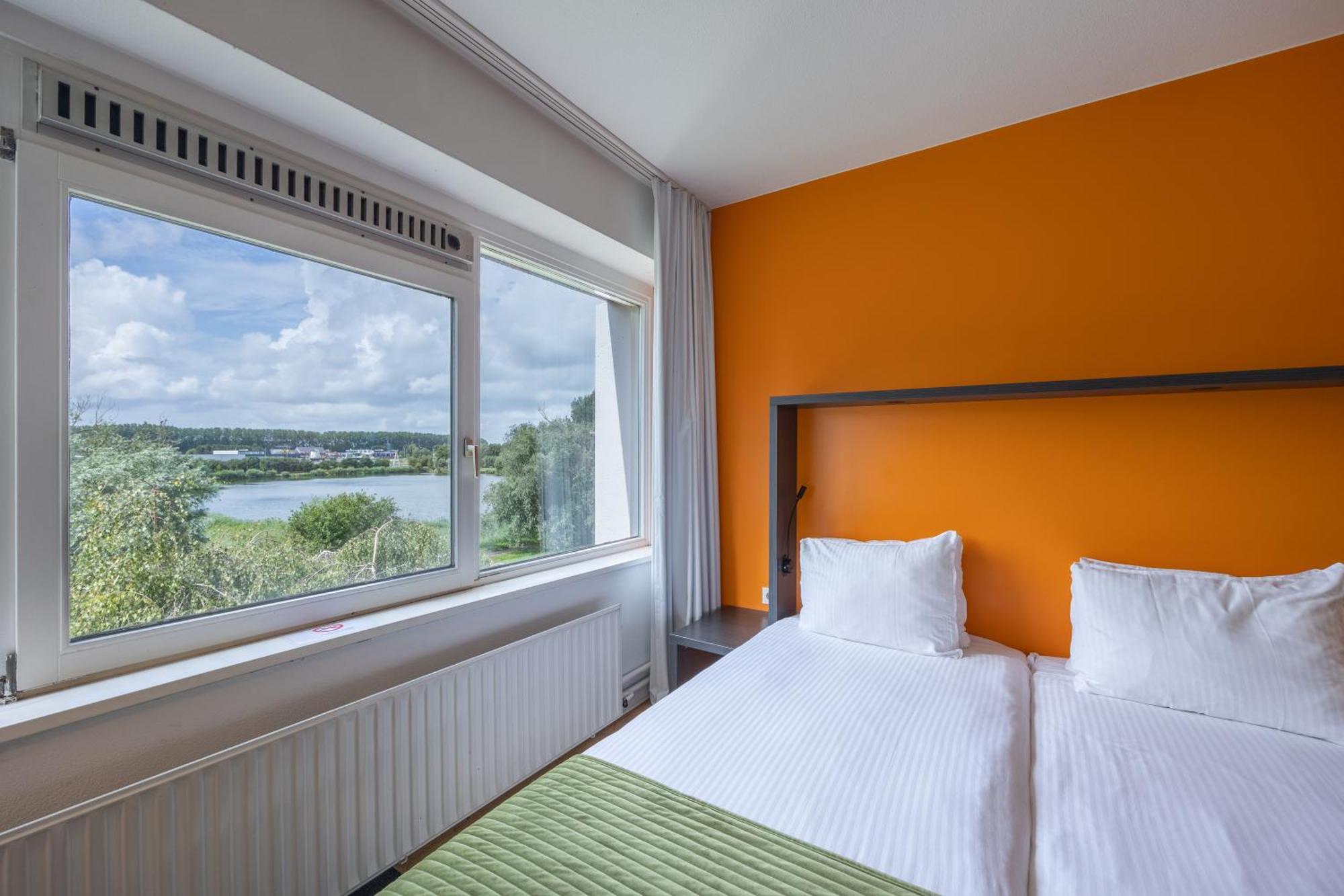 Hotel Amrath Airport 4*