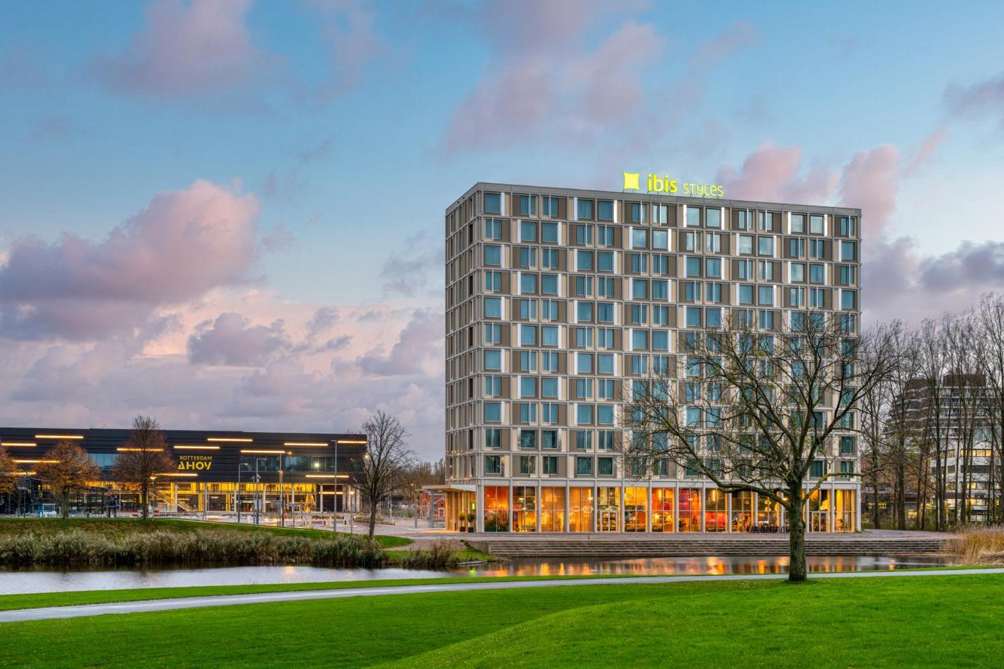 Ibis Styles Ahoy Hotel 4*