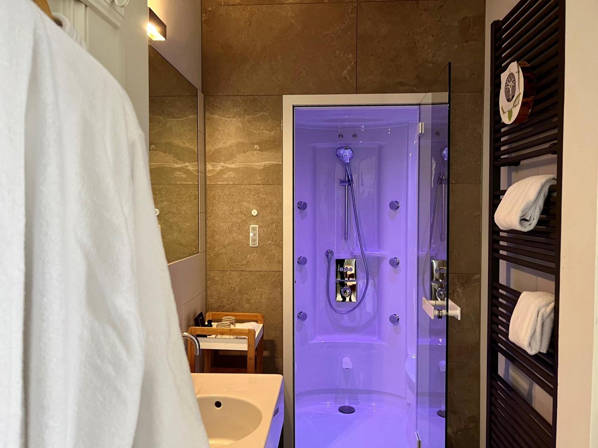 Suitehotel Pincoffs 4*