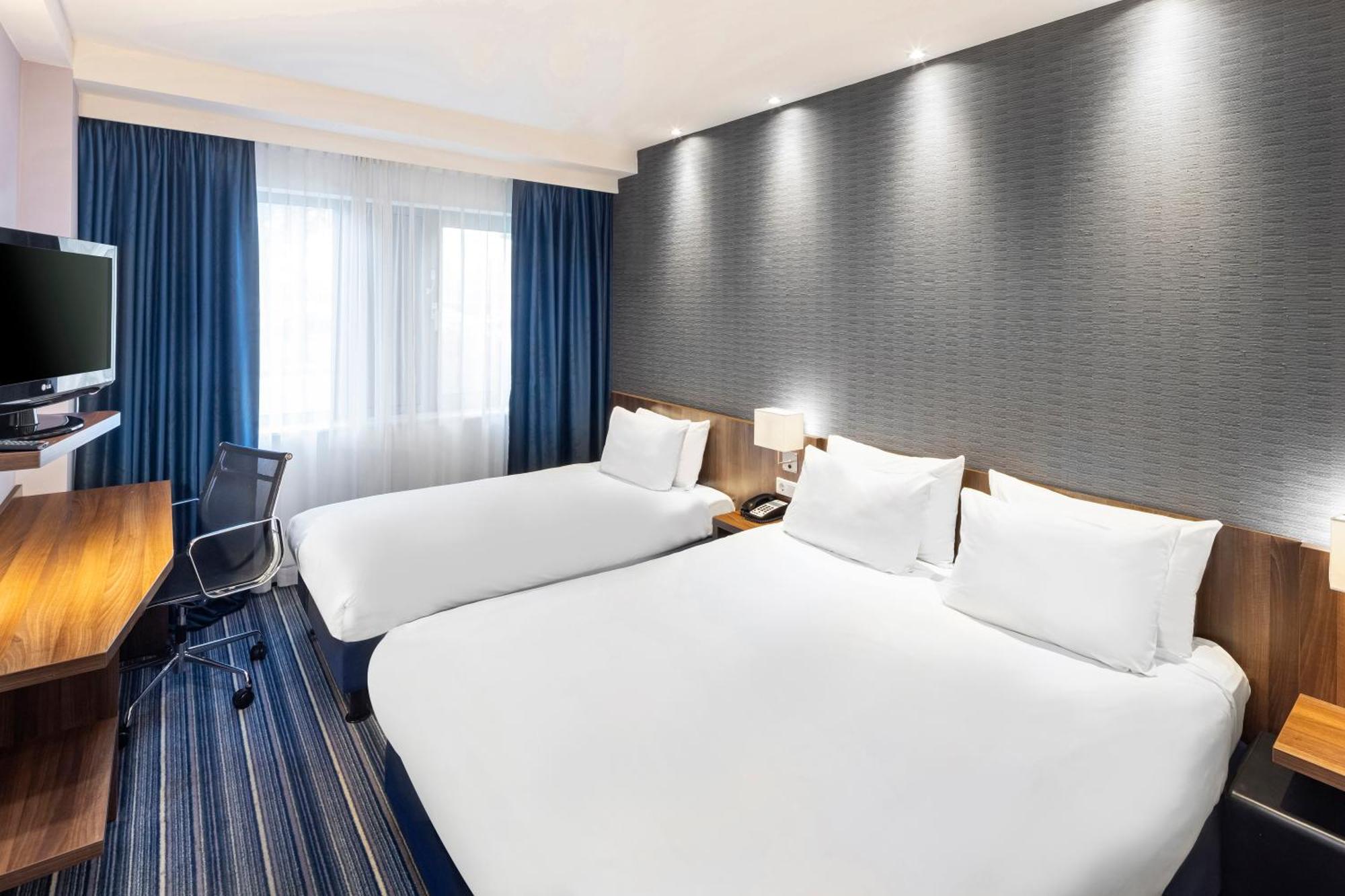 Express - Station By Ihg Hotel 3*