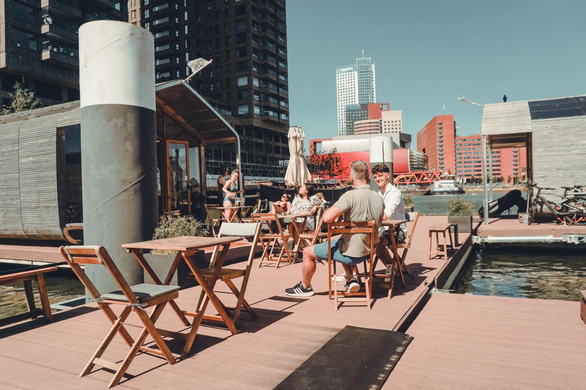 Wikkelboat Nr4 At Floating Rijnhaven Vakantiehuis Rotterdam
