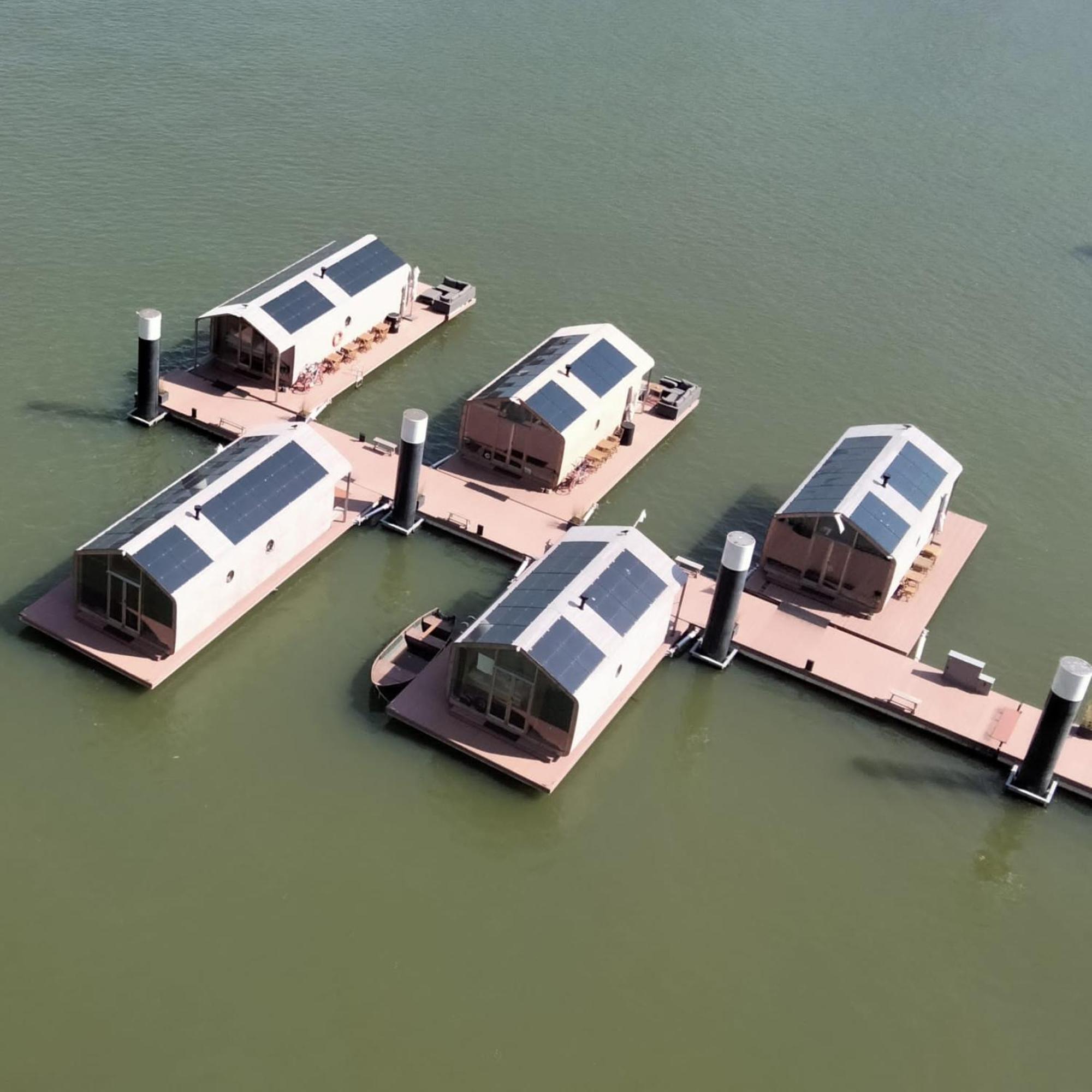 Vakantiehuis Wikkelboat Nr4 At Floating Rijnhaven