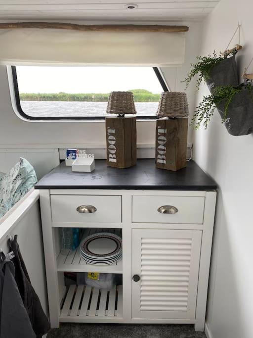 Apartment Classic Boat 4-6p Boco Living Marina Rotterdam