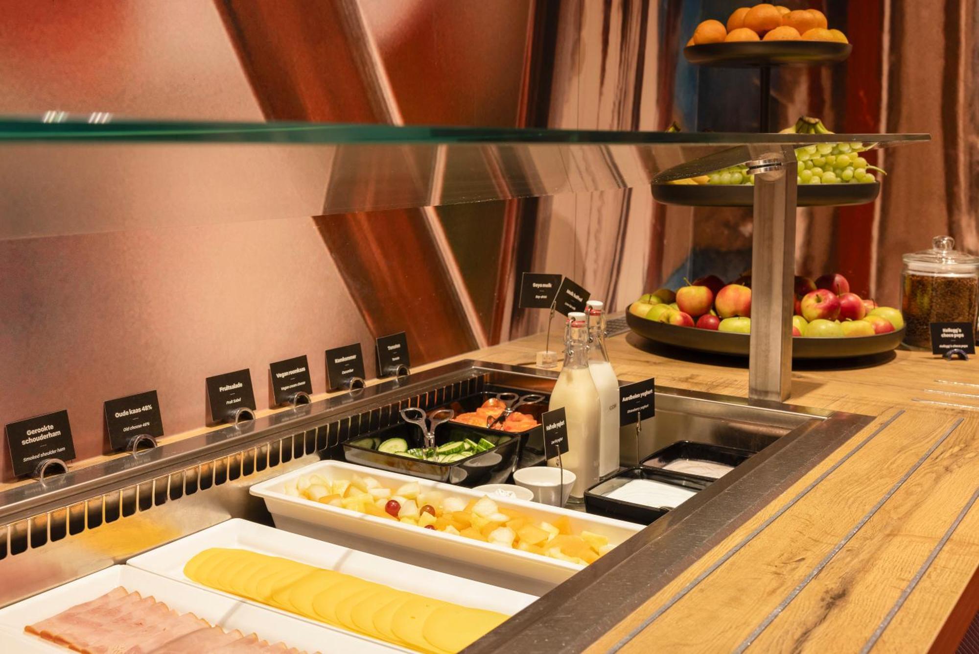 Ibis Centre Hotel 3*