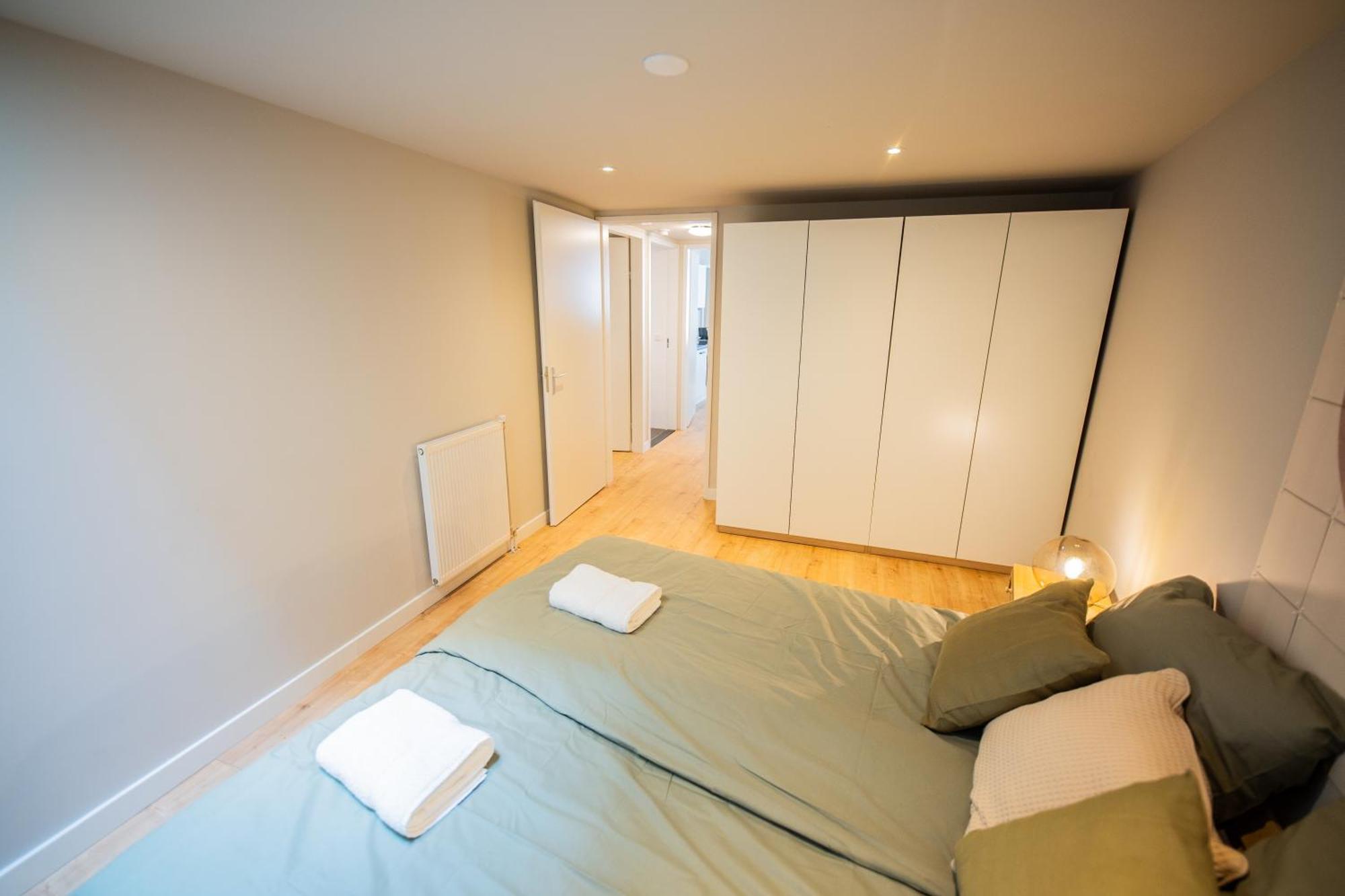 Two-bedroom Bs-bsh *