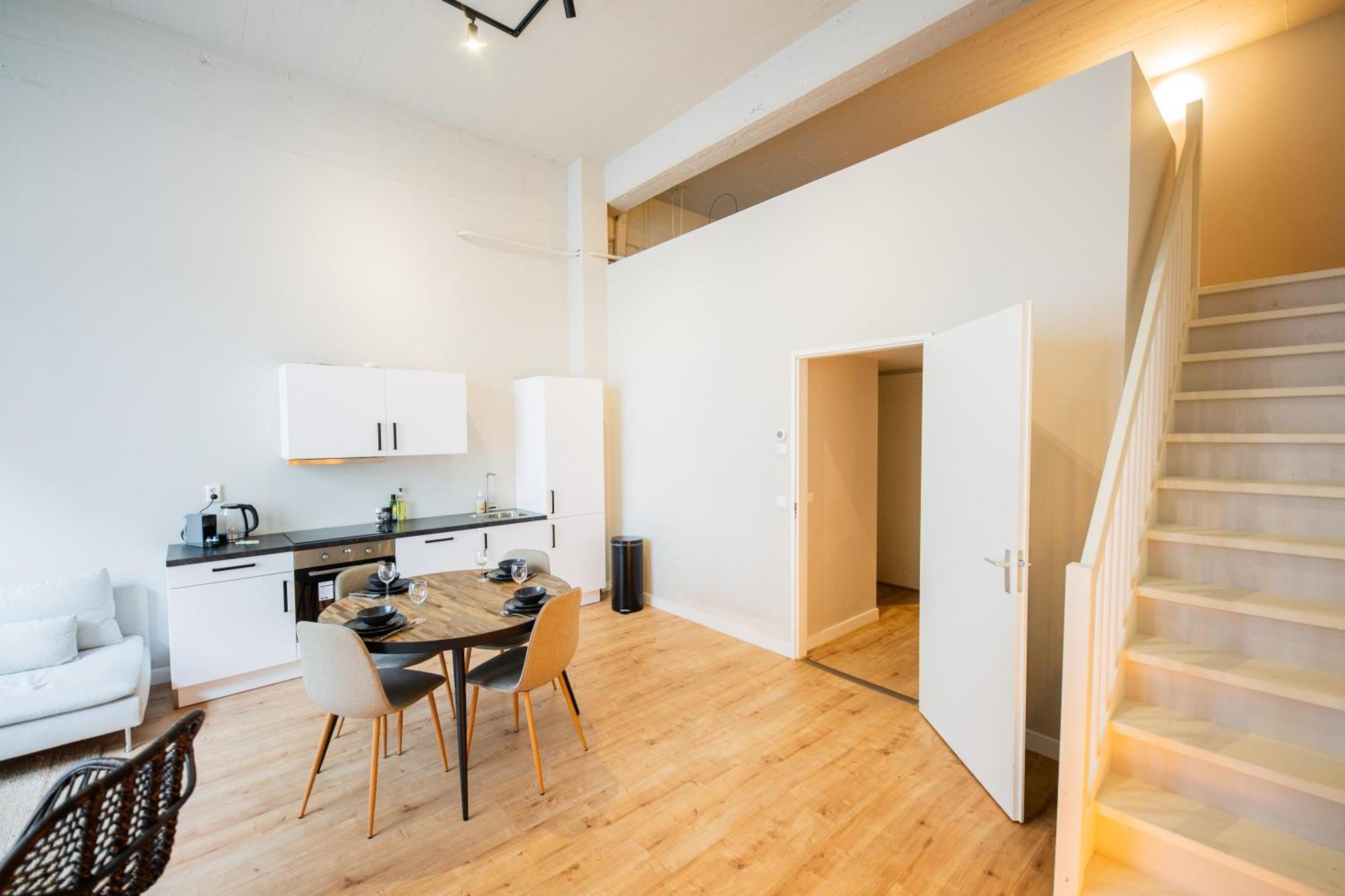 Two-bedroom Bs-bsh Appartement *