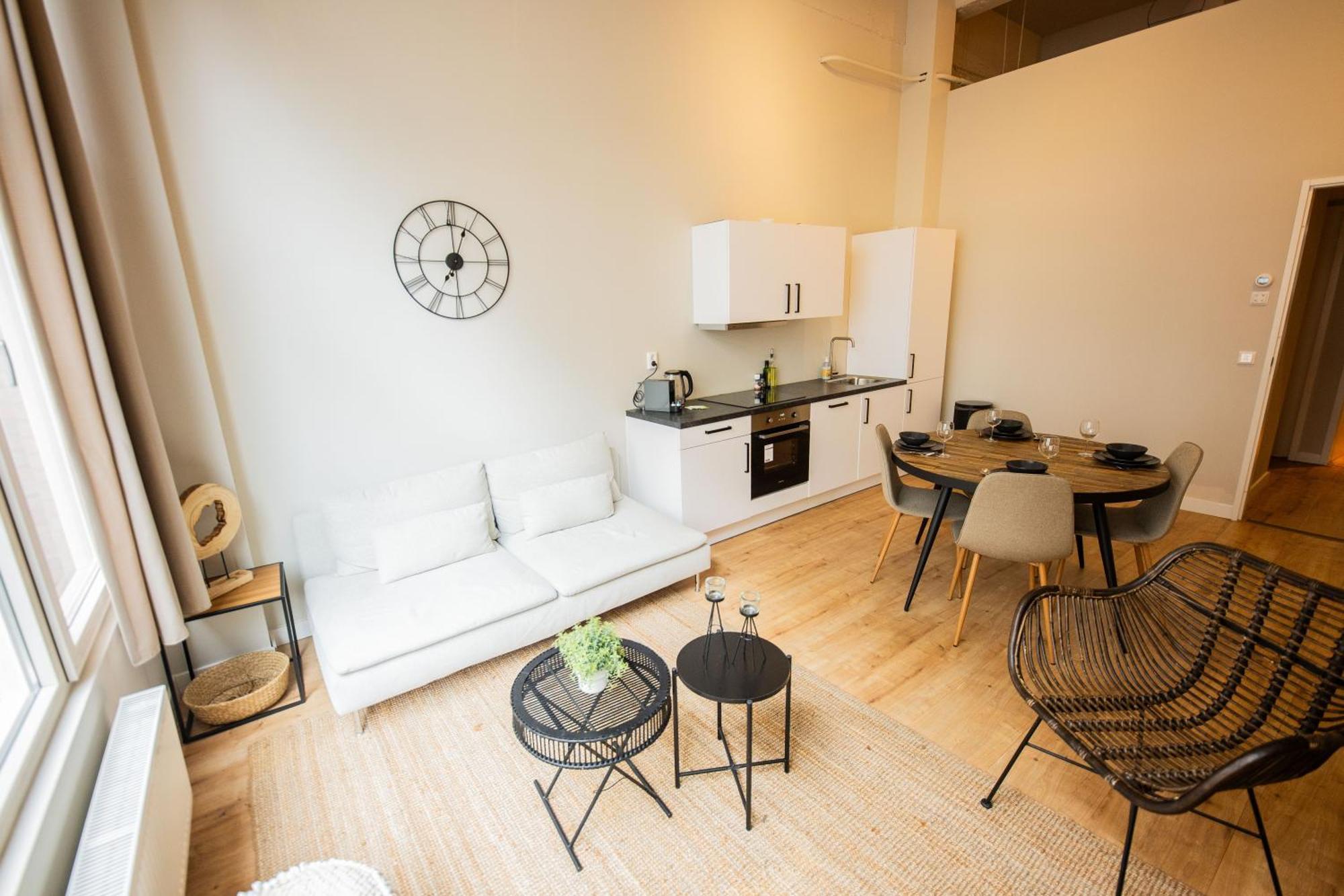 Two-bedroom Bs-bsh *