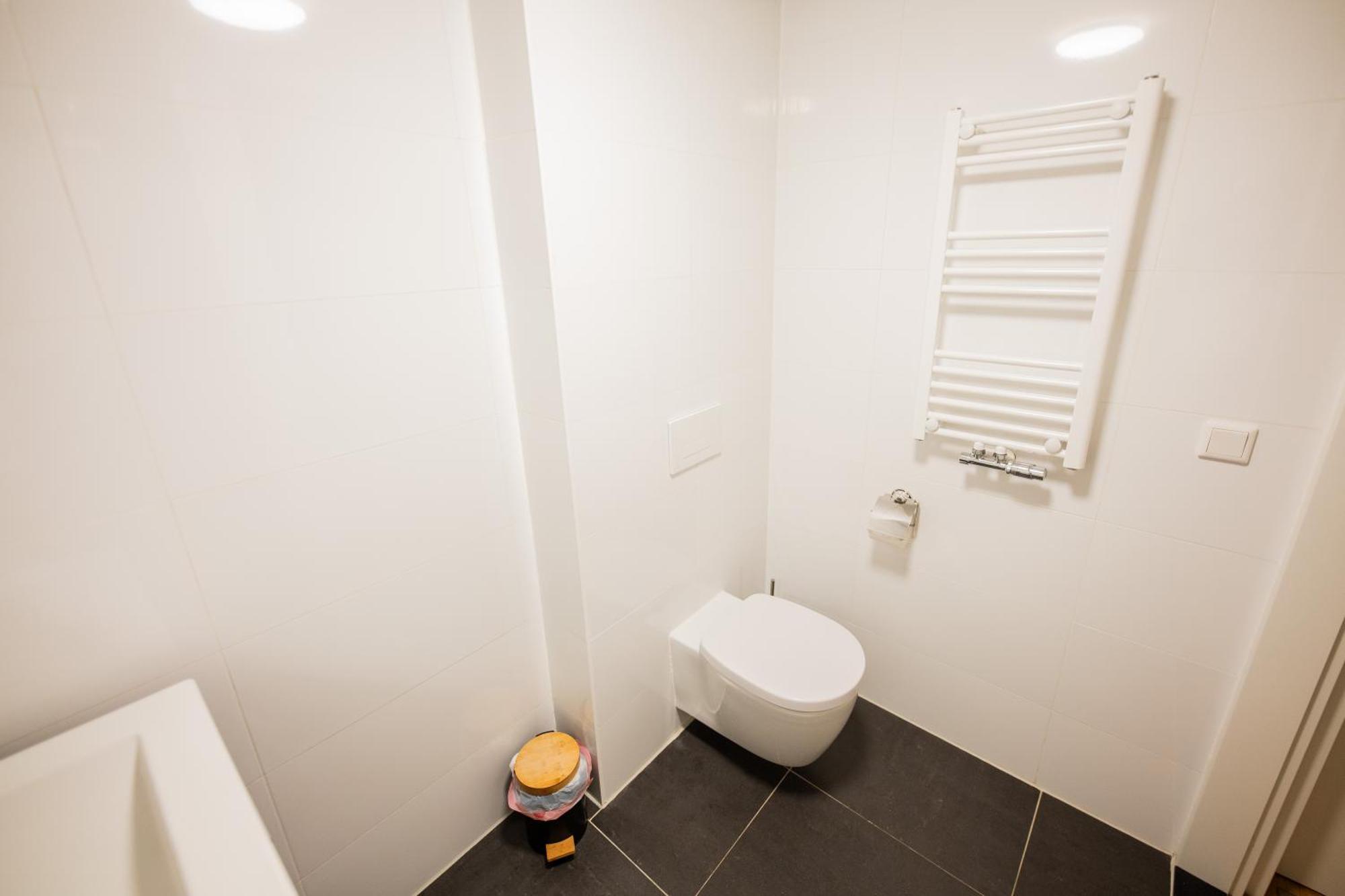 Two-bedroom Bs-bsh Appartement *
