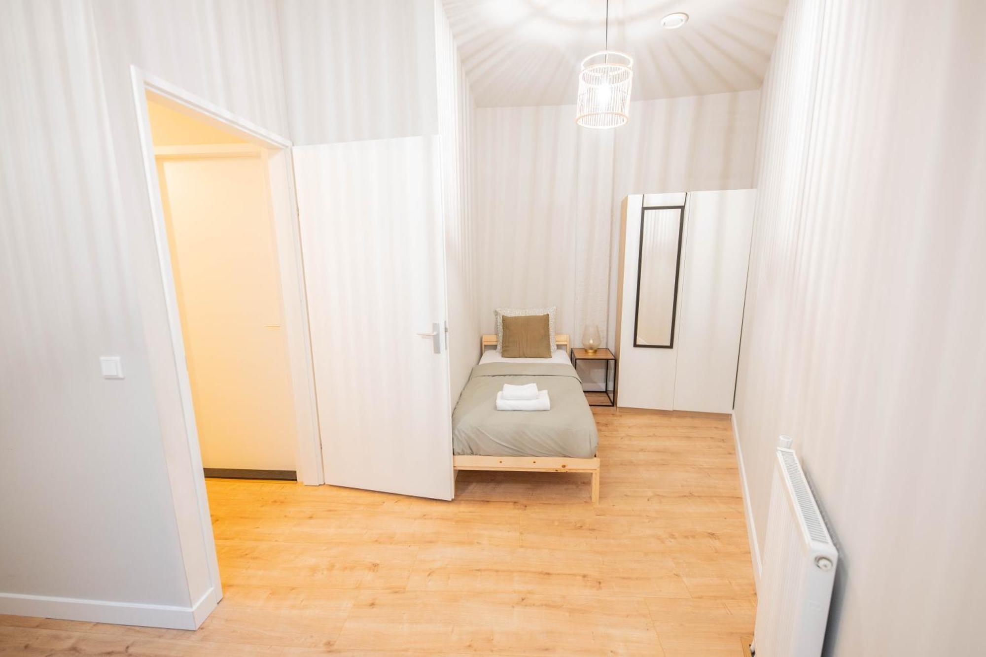 Two-bedroom Bs-bsh