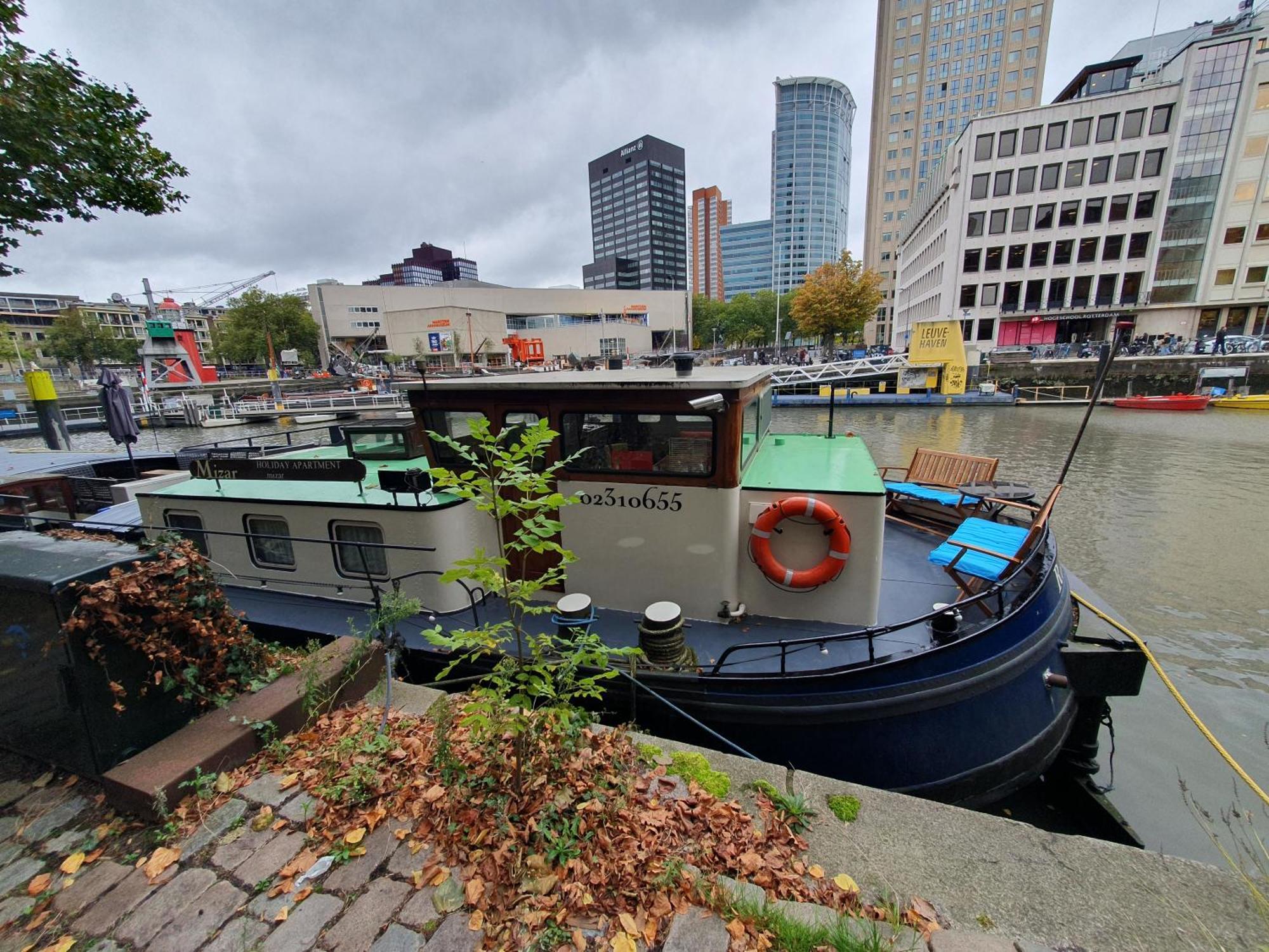 Houseboat Rotterdam
