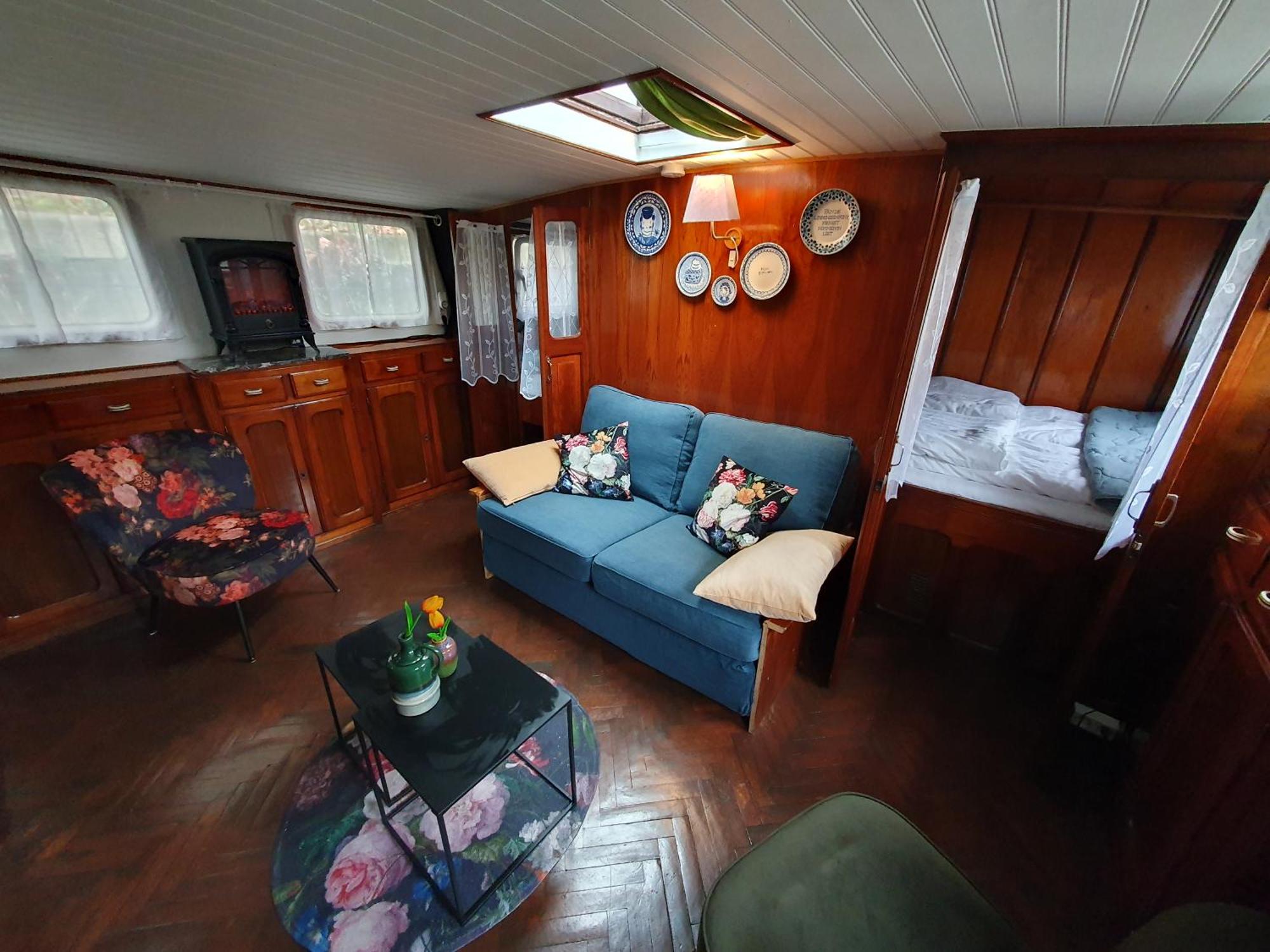 Houseboat * Rotterdam