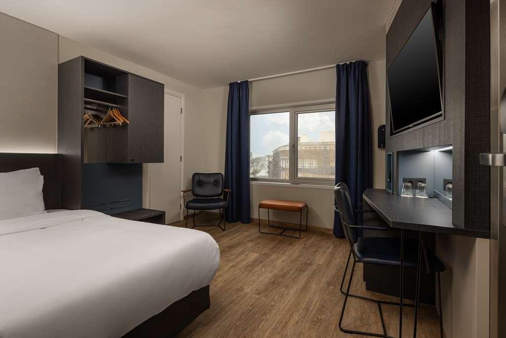 Doubletree By Hilton Centre *
