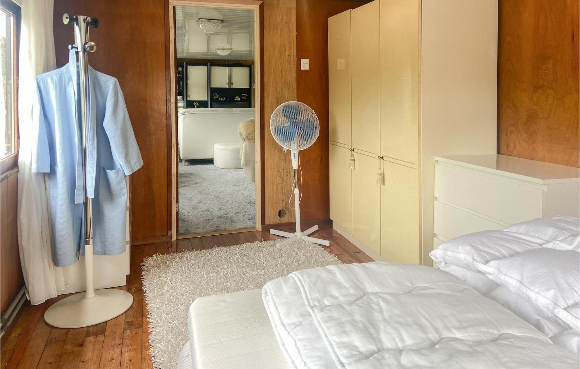 Beautiful Ship-boat In With Wifi And 2 Bedrooms Botel *