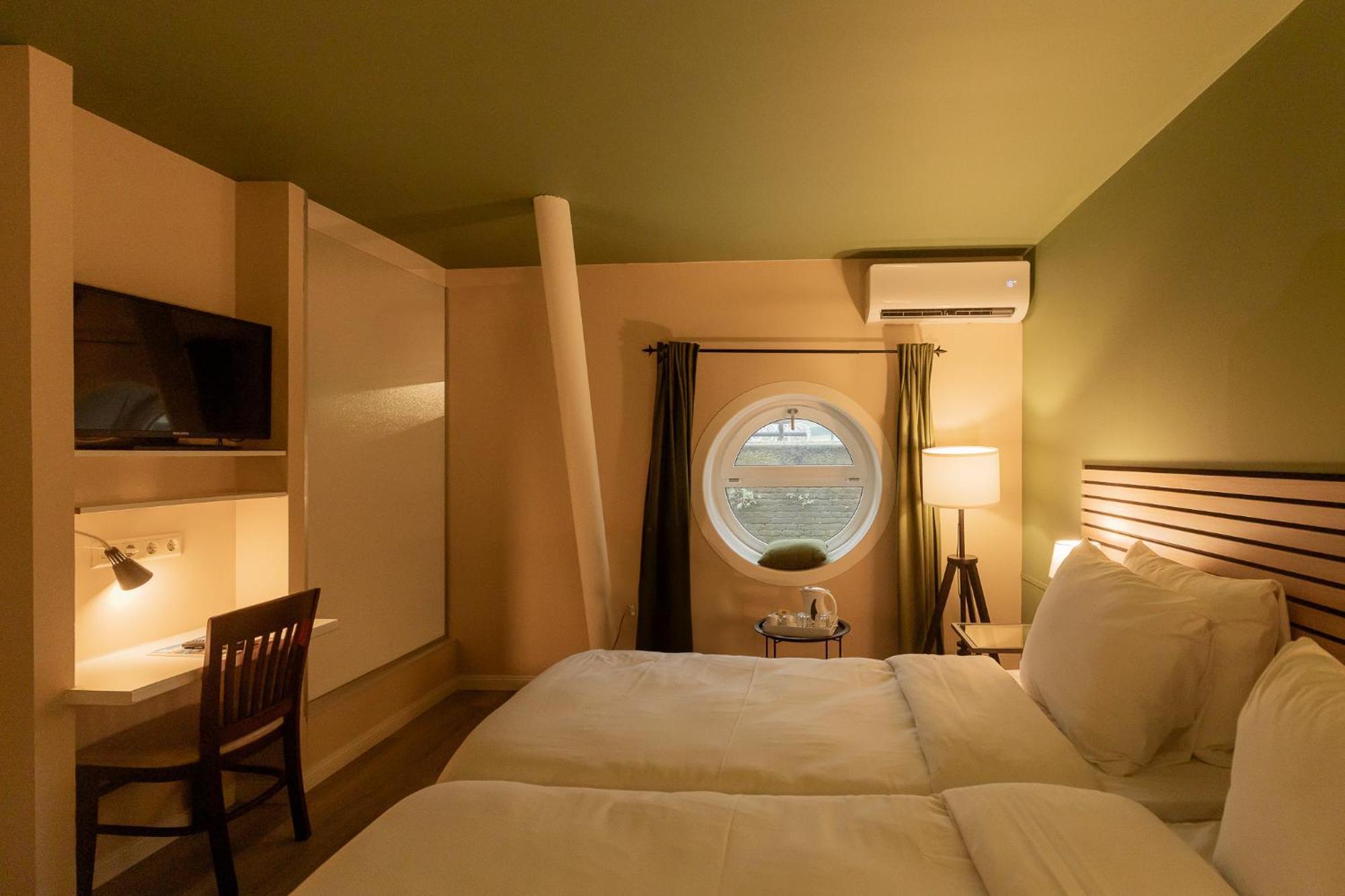 Hotel H2otel
