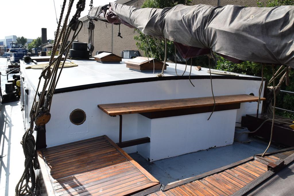 Botel Boat-apartment Fokkelina Rotterdam