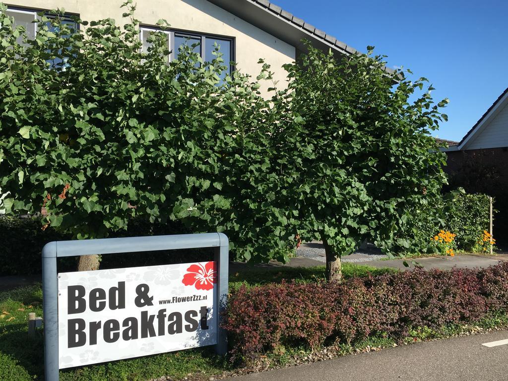 Bed & Breakfast Flowerzzz... *