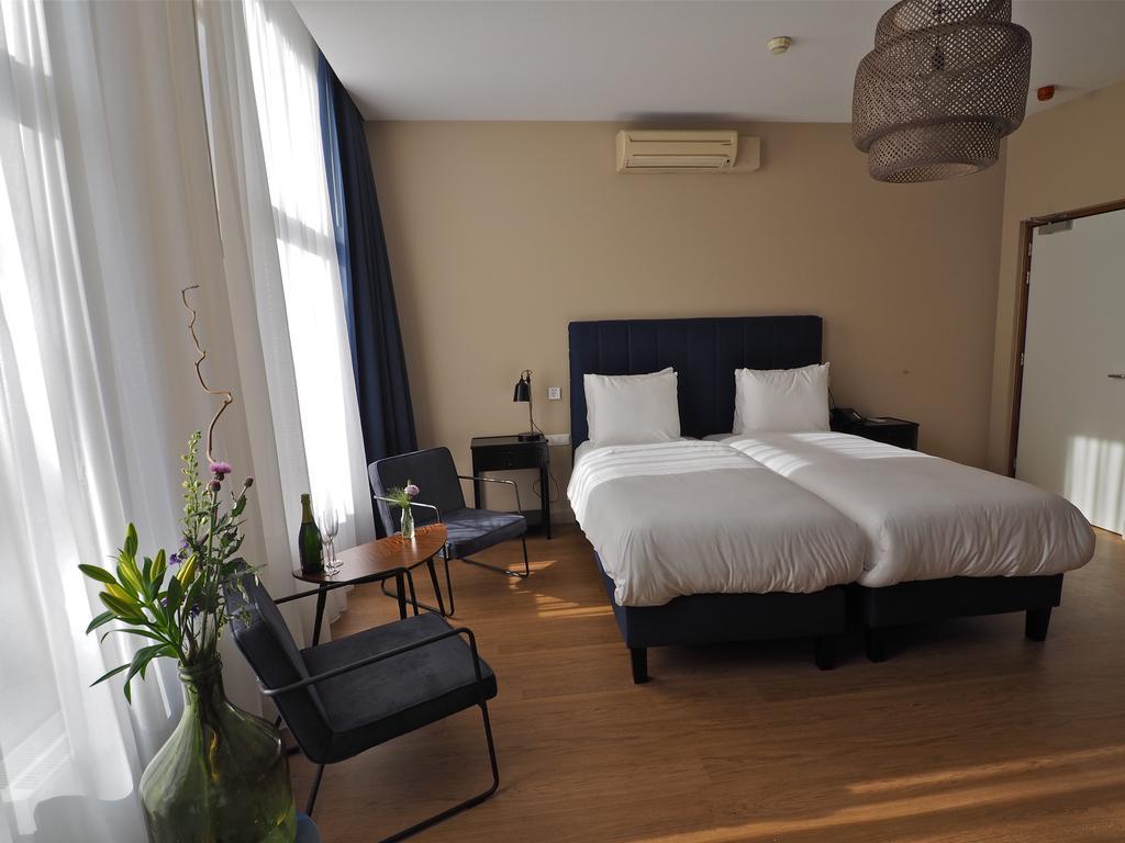 Boutique Quartier Du Port Hotel 4*