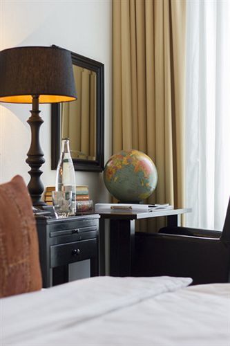 Boutique Quartier Du Port Hotel 4*