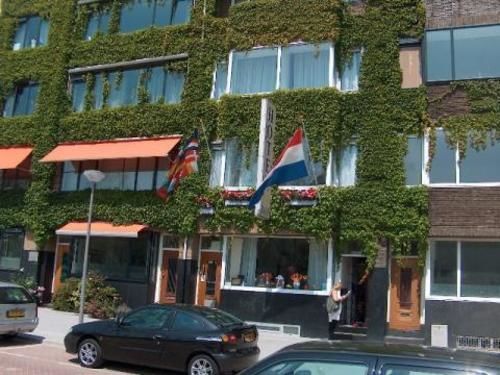 Hotel Baan 2*