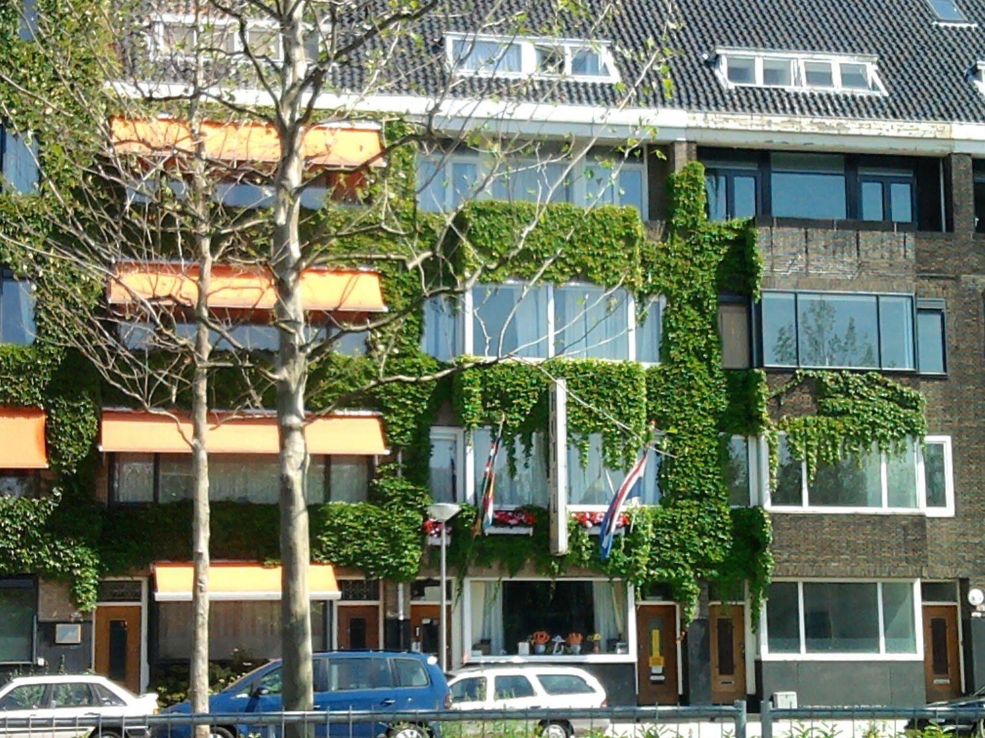 Hotel Baan 2*