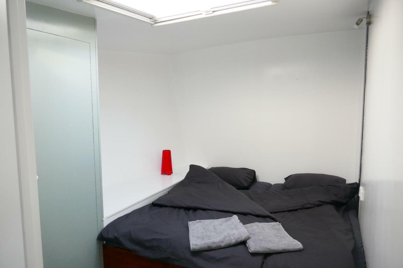 Boathotel Wilhelmina Rotterdam