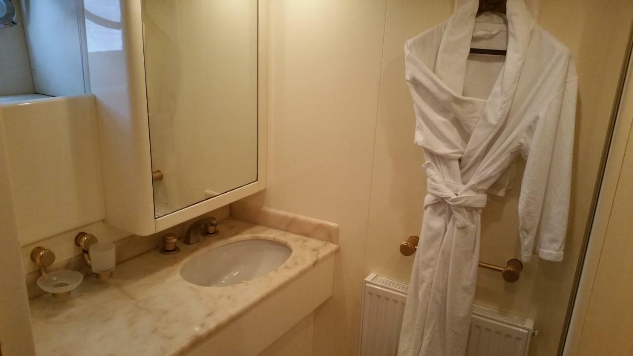 Christina Onassis Yachthotel 4*