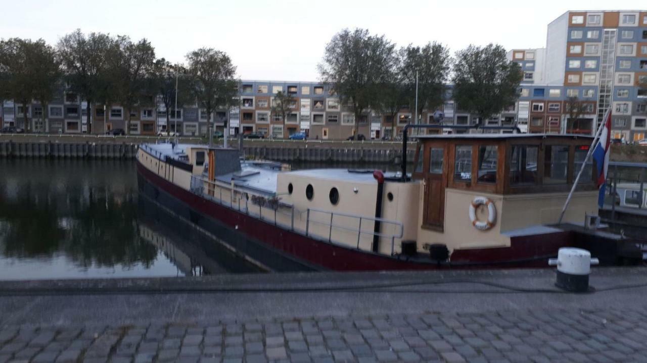 Unitas Botel Rotterdam