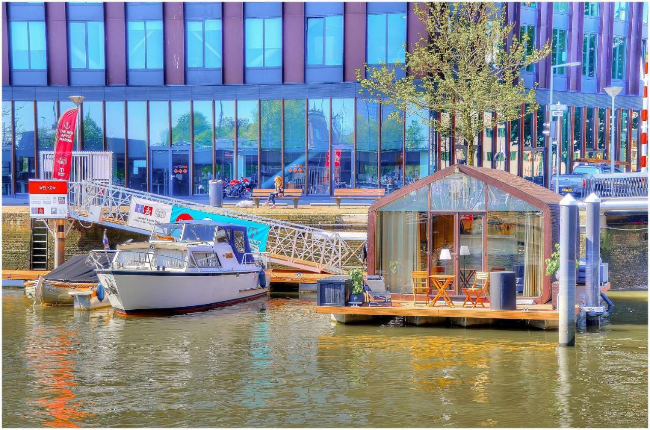Botel Wikkelboats At Wijnhaven *