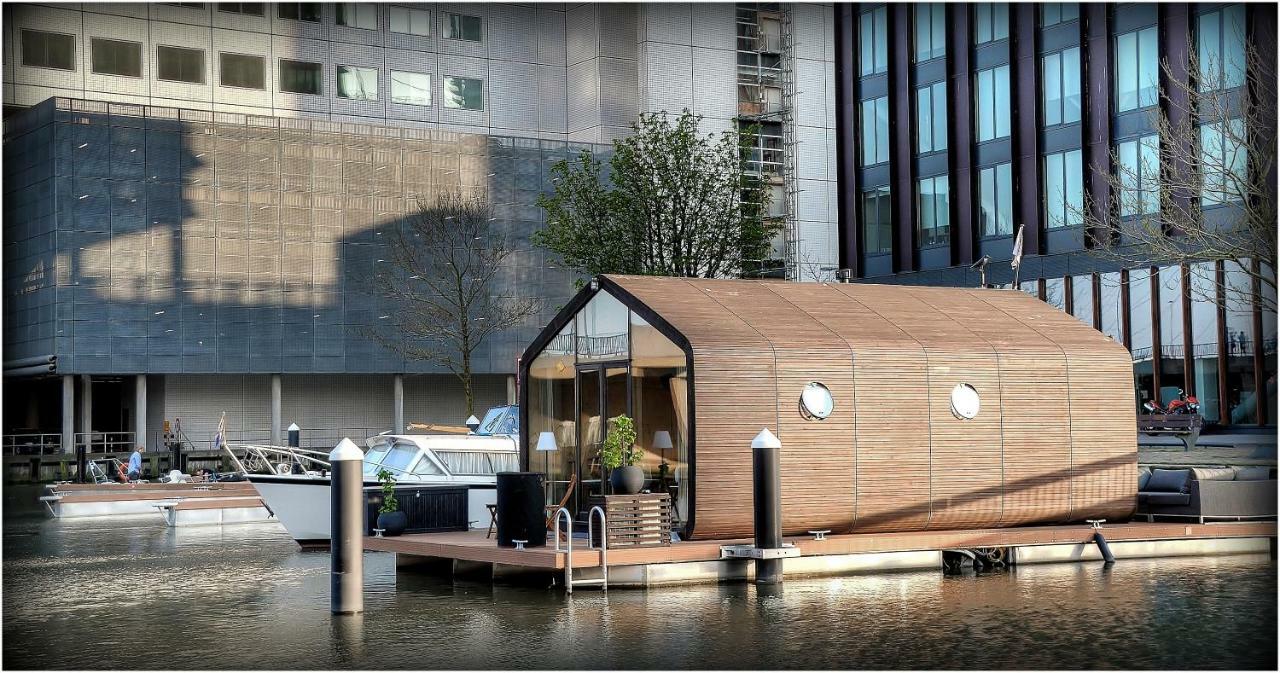Wikkelboats At Wijnhaven Botel