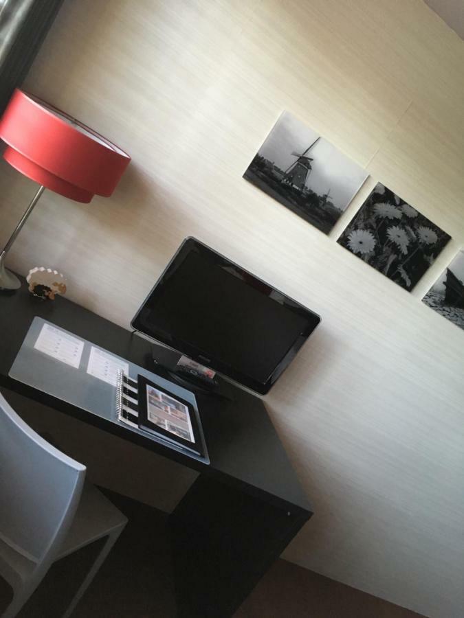 Bed & Breakfast Flowerzzz... Rotterdam
