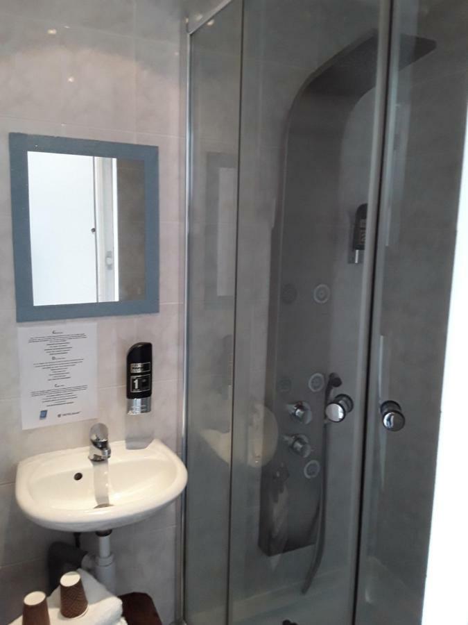 Baan 2* Rotterdam