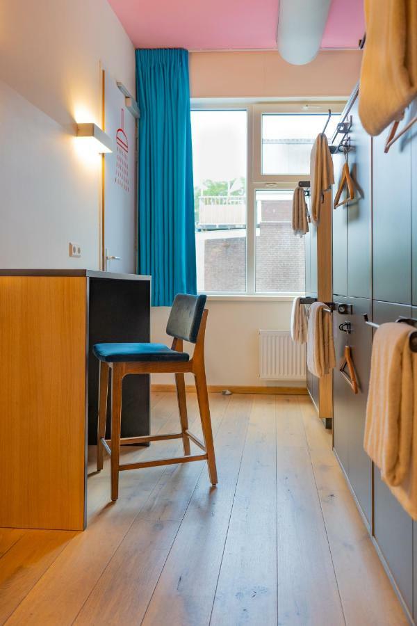Sparks Hostel *