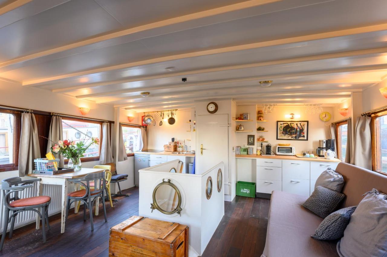 Boatapartment Animathor On Location Botel