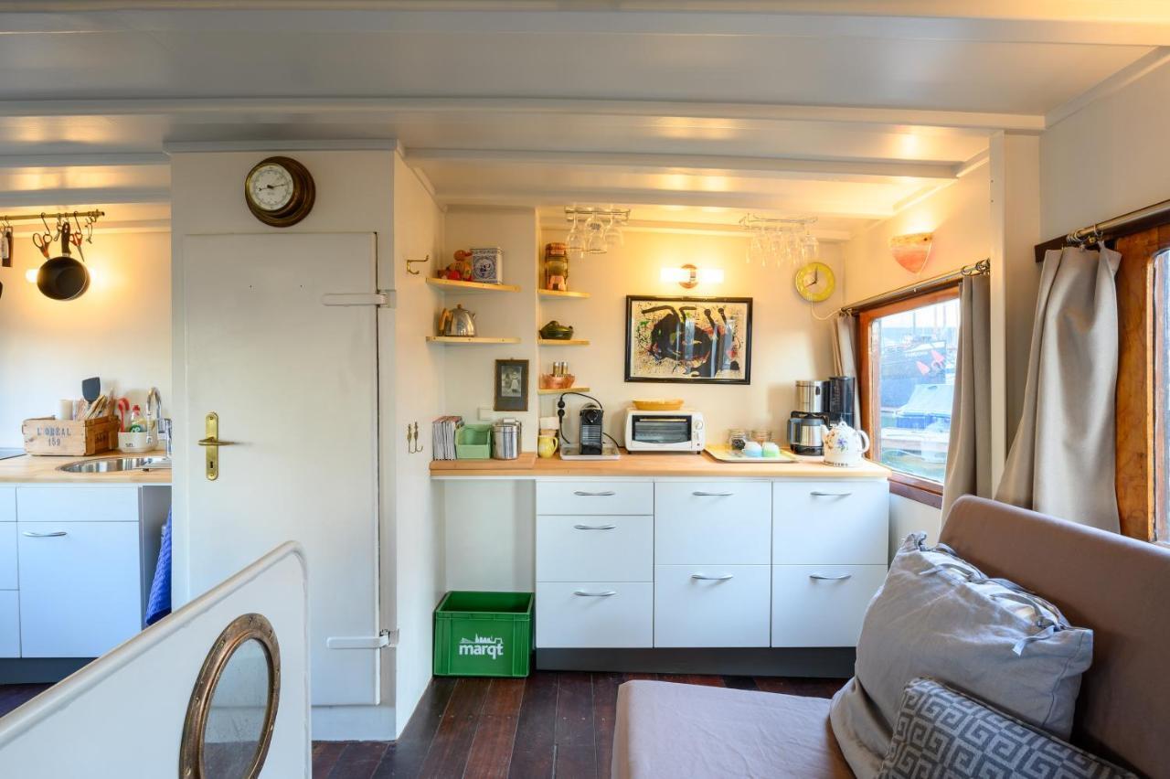 Boatapartment Animathor On Location Rotterdam
