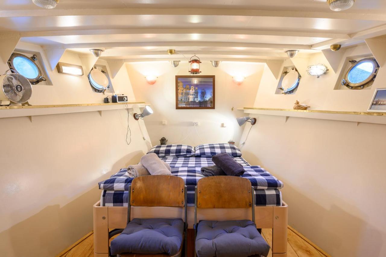 Boatapartment Animathor On Location Botel *