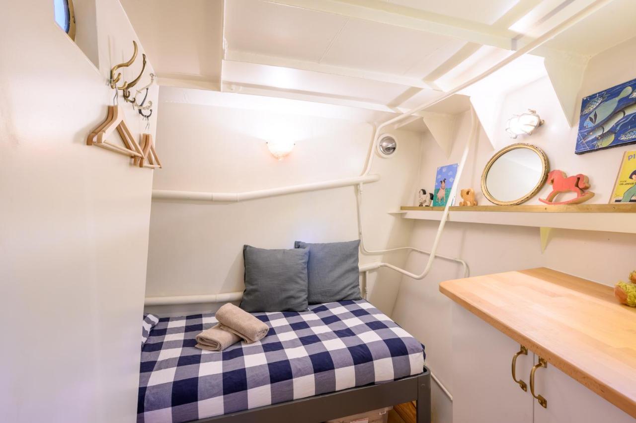 Boatapartment Animathor On Location Botel