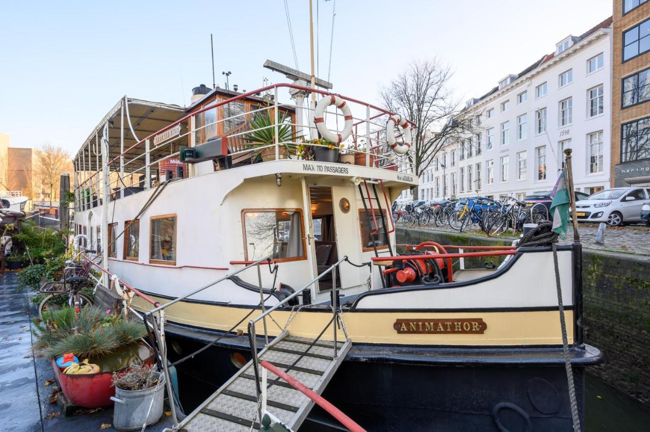 Boatapartment Animathor On Location * Rotterdam