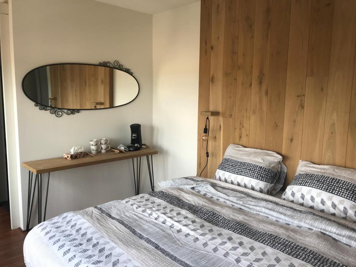 De Boomhut Bed & Breakfast Rotterdam