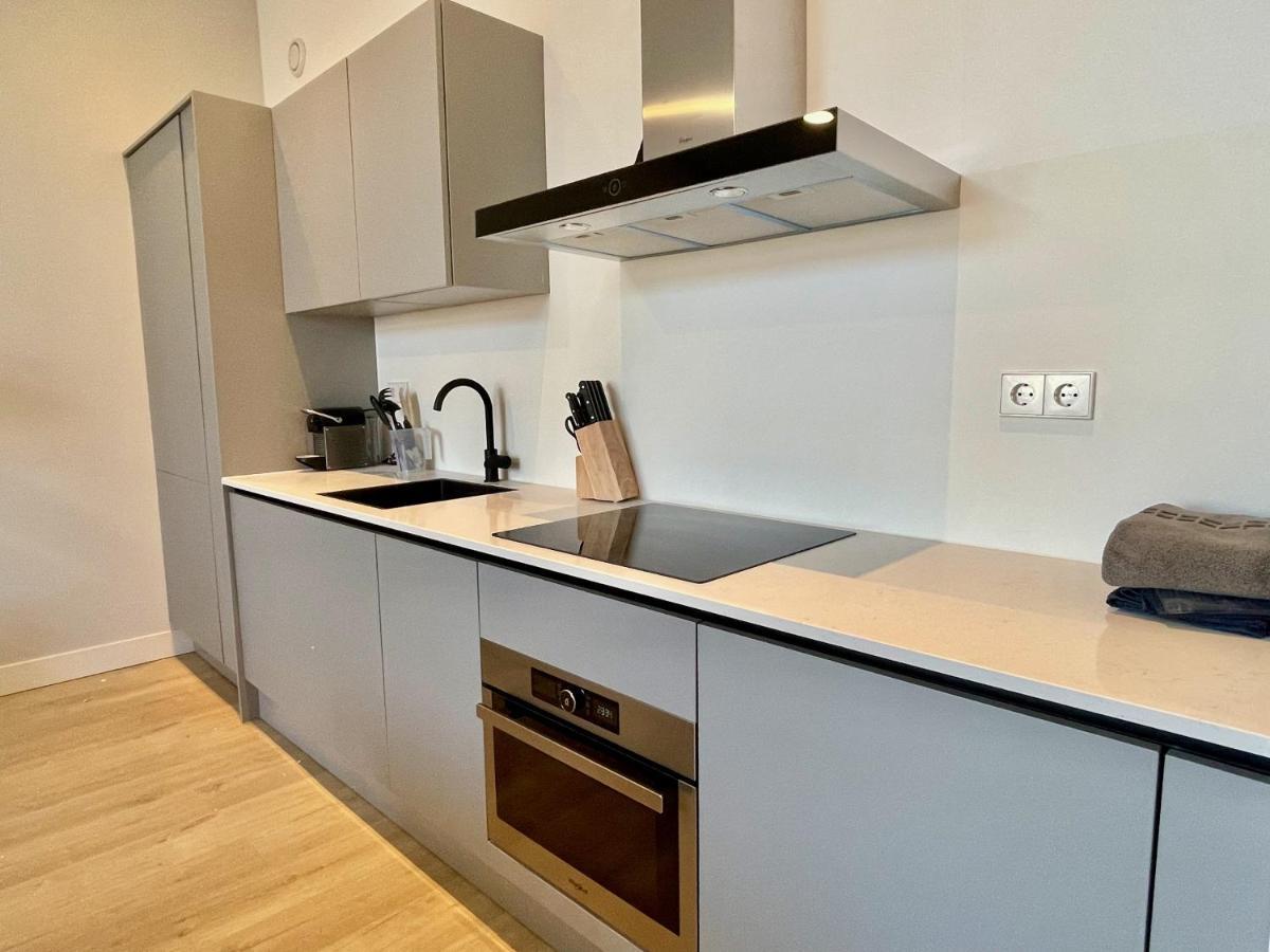 Fantastic 1 Bedroom Serviced 64m2 -mnl F-