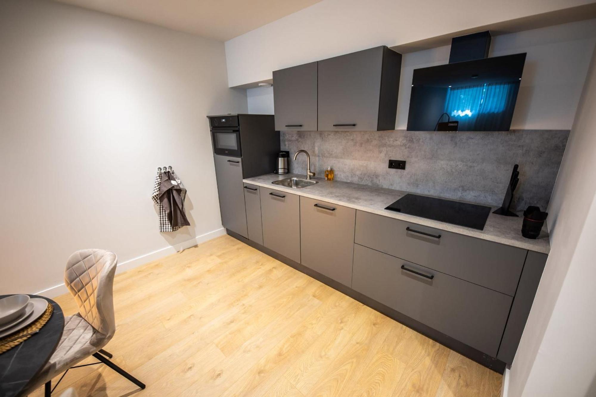 Distinct 2 Bedroom Serviced 84m2 -vp2d- Appartement